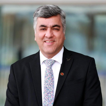 Dr Manoj Chawla